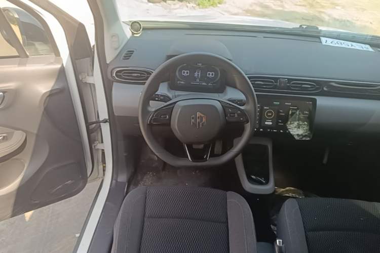 Used Leapmotor T03 2021 400 Lite Edition - Lithium-Ion Battery Steering Wheel