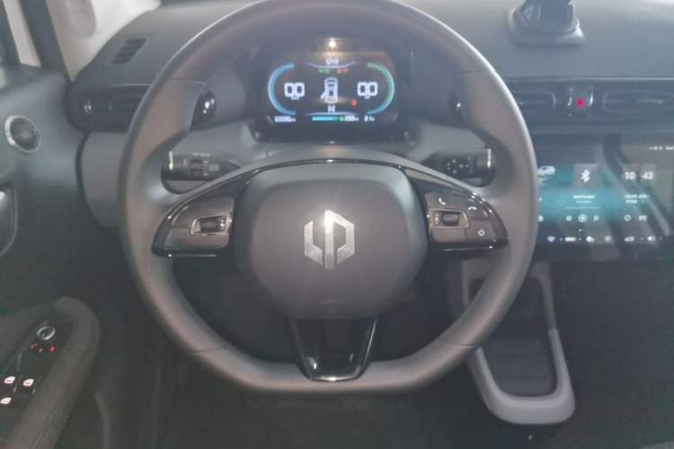 Used Leapmotor T03 2021 400 Lite Edition - Lithium-Ion Battery Steering Wheel
