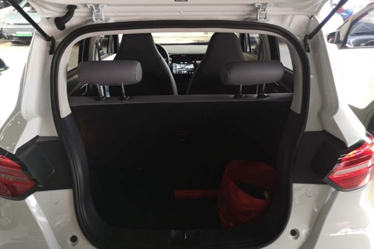 Used Leapmotor T03 2021 400 Luxury Edition Trunk