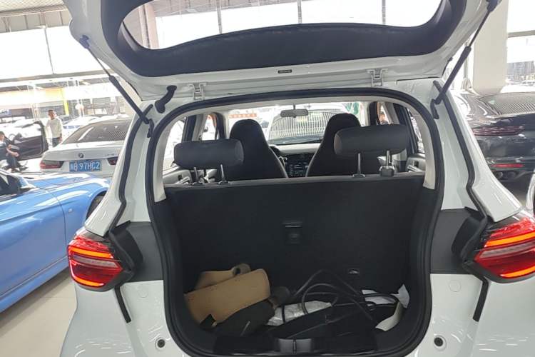 Used Leapmotor T03 2021 400 Lite Edition - Lithium-Ion Battery Trunk