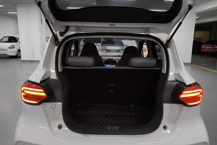 Used Leapmotor T03 2021 400 Luxury Pro Edition Trunk