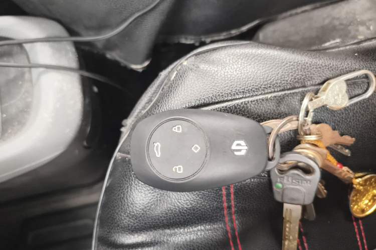 Used Leapmotor T03 2021 400 Lite Edition Lithium Iron Phosphate Vehicle Key