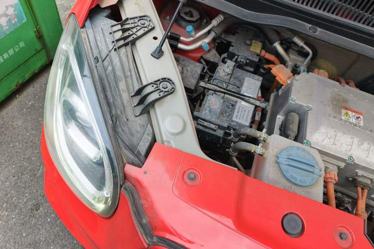 Used Leapmotor T03 2021 400 Luxury Edition Engine Bay Right