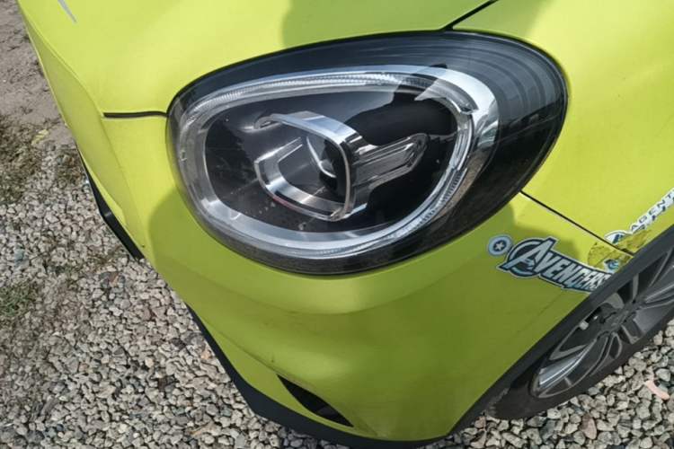 Used Leapmotor T03 2021 400 Lite Edition - Lithium-Ion Battery Left Front Headlight