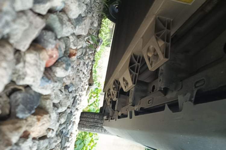 Used Leapmotor T03 2021 400 Lite Edition - Lithium-Ion Battery Left Side Sill