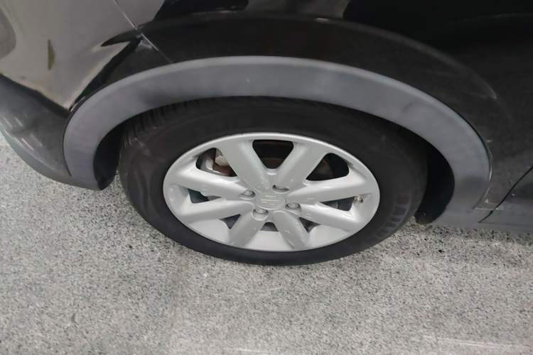 Used Leapmotor T03 2022 Hometown Jade Edition Left Front Wheel Hub