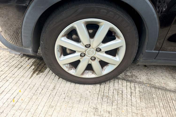 Used Leapmotor T03 2022 YAOJIN Edition Left Front Wheel Hub