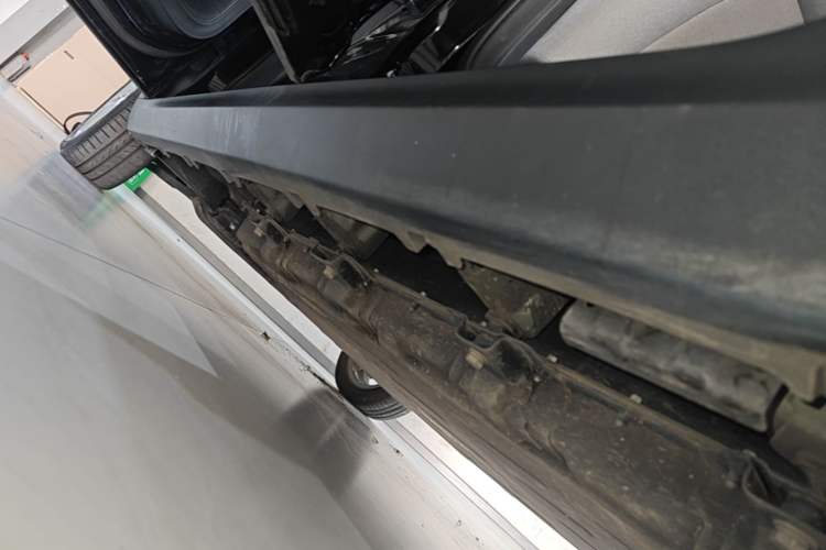 Used Leapmotor T03 2022 Crystal Edition Left Side Sill