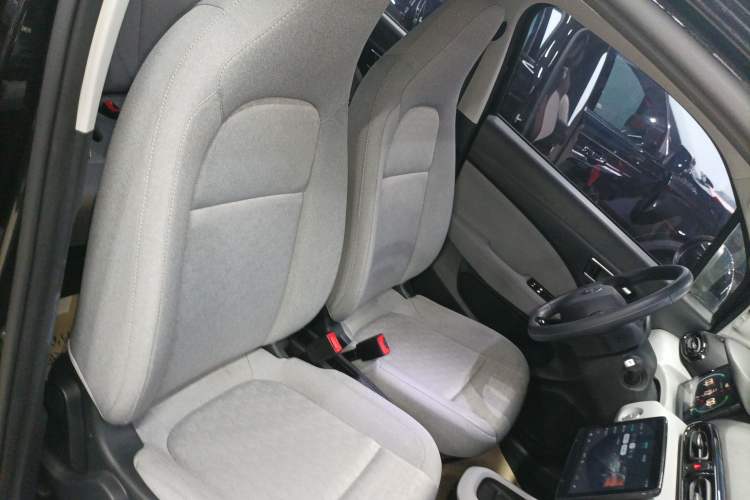 Used Leapmotor T03 2022 Crystal Edition Right Front Seat