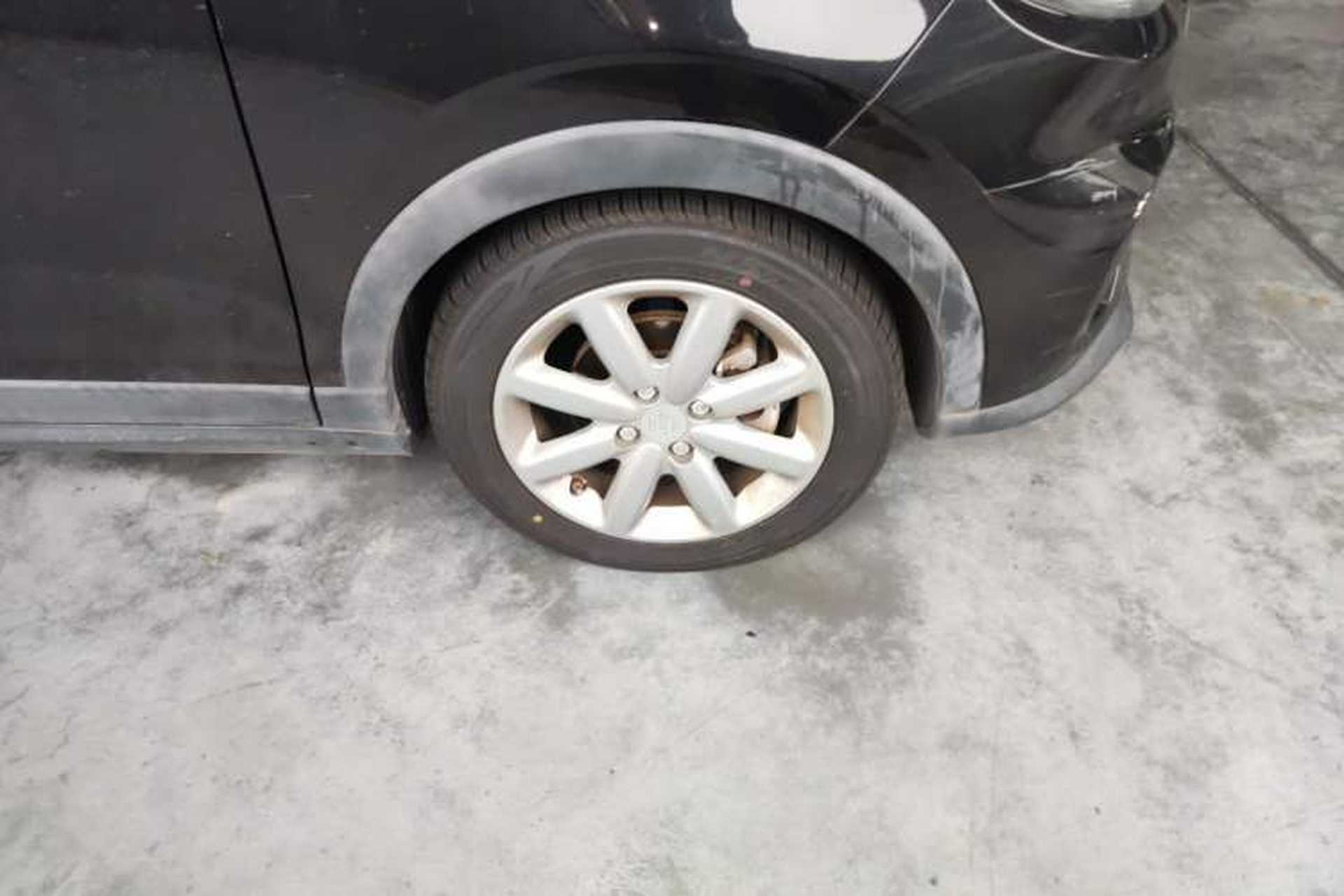 Used Leapmotor T03 2022 Hometown Jade Edition Right Front Wheel Hub
