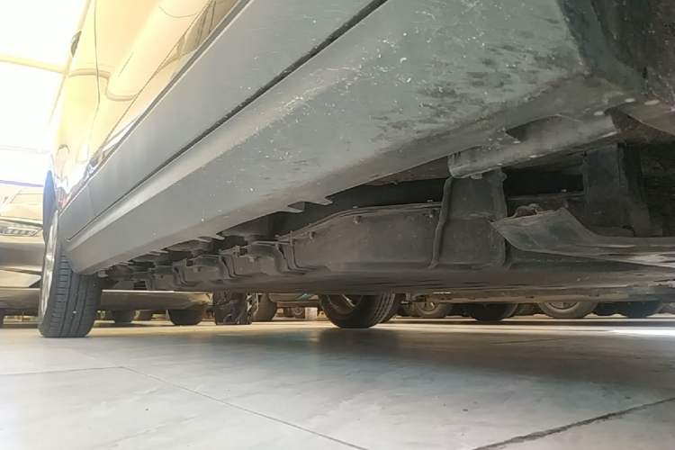 Used Leapmotor T03 2022 Crystal Edition Right Side Sill
