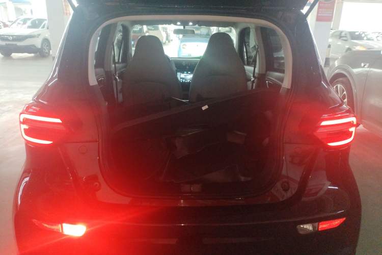 Used Leapmotor T03 2022 Crystal Edition Trunk