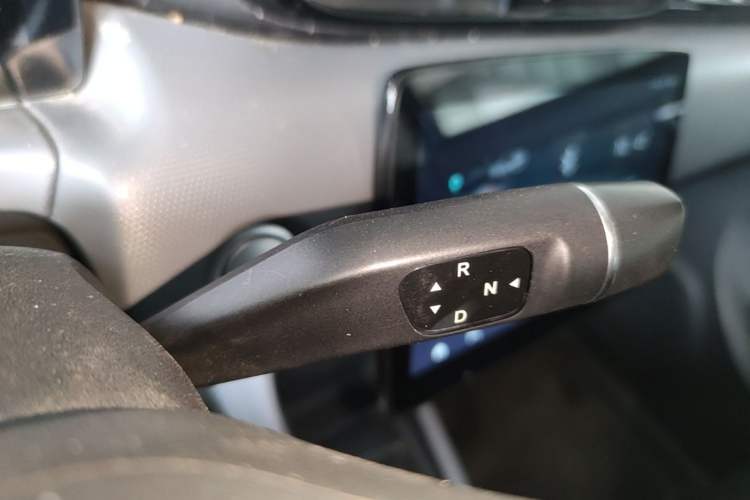 Used Leapmotor T03 2022 Special Edition Gear Lever