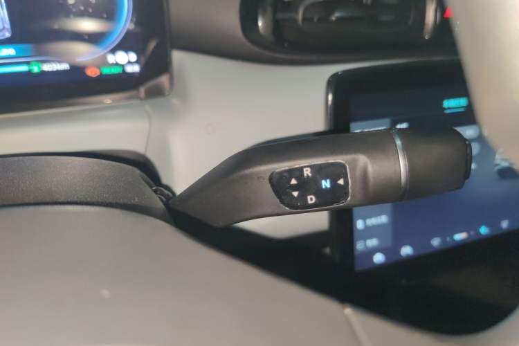 Used Leapmotor T03 2022 YAOJIN Edition Gear Lever