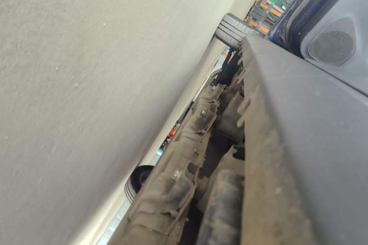 Used Leapmotor T03 2022 Crystal Edition Left Side Sill