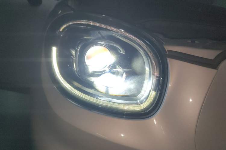 Used Leapmotor T03 2022 YAOJIN Edition Right Front Headlight