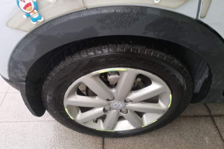 Used Leapmotor T03 2022 Crystal Edition Right Rear Wheel Hub