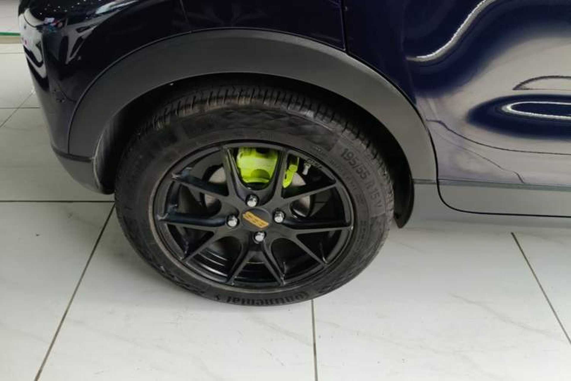 Used Leapmotor T03 2022 Star Diamond Edition Right Rear Wheel Hub