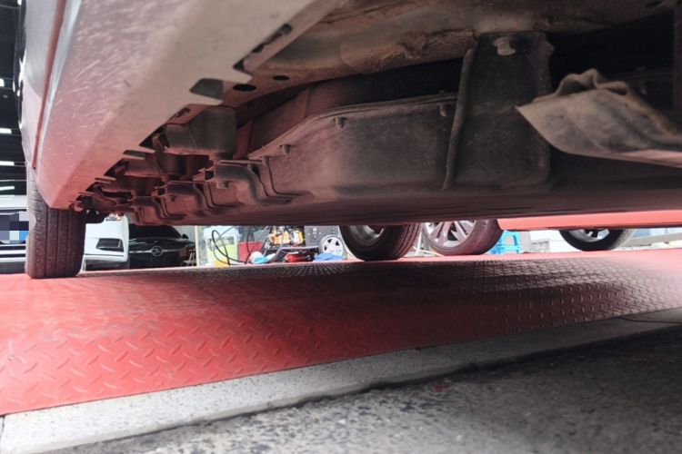 Used Leapmotor T03 2022 Star Diamond Edition Right Side Sill