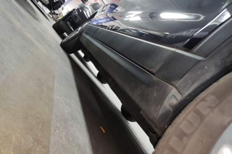 Used Leapmotor T03 2022 Crystal Edition Right Side Sill