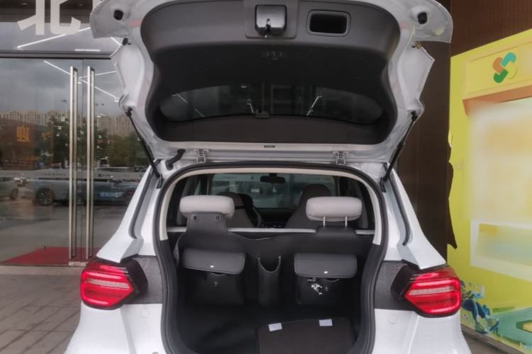Used Leapmotor T03 2022 Crystal Edition Trunk