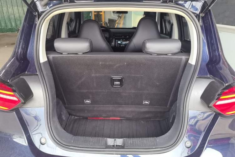 Used Leapmotor T03 2022 Crystal Edition Trunk