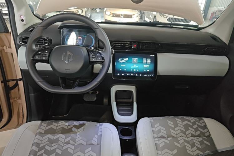 Used Leapmotor T03 2022 Star Diamond Edition Center Console
