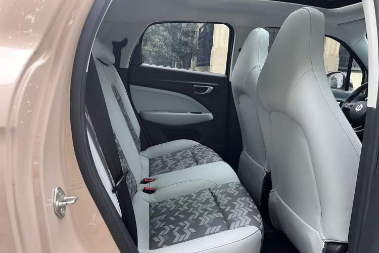 Used Leapmotor T03 2022 Star Diamond Edition Interior 6