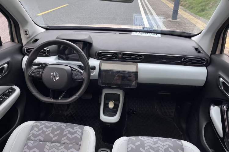 Used Leapmotor T03 2022 Star Diamond Edition Interior 8