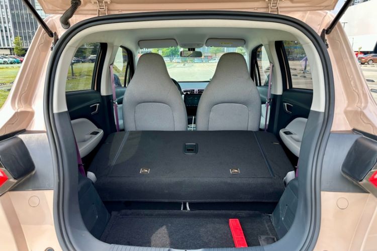 Used Leapmotor T03 2022 Amber Edition Trunk