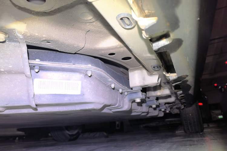 Used Leapmotor T03 2022 YAOJIN Edition Chassis Front Left