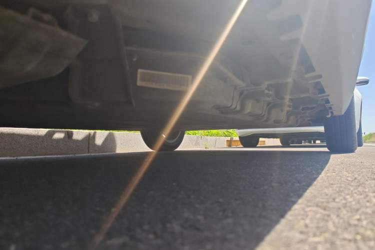 Used Leapmotor T03 2022 YAOJIN Edition Chassis Front Left