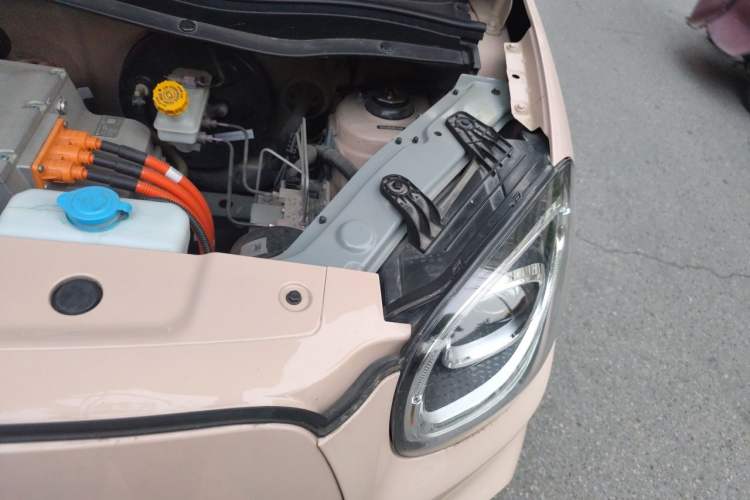 Used Leapmotor T03 2022 Star Diamond Edition Engine Bay Left