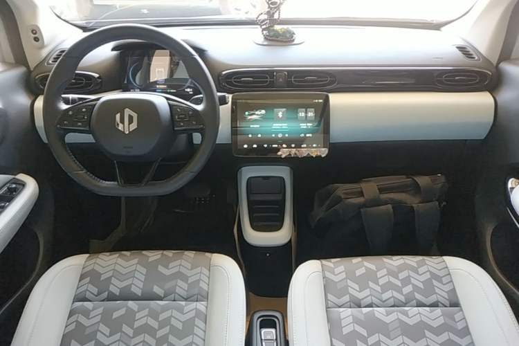 Used Leapmotor T03 2022 Star Diamond Edition Center Console