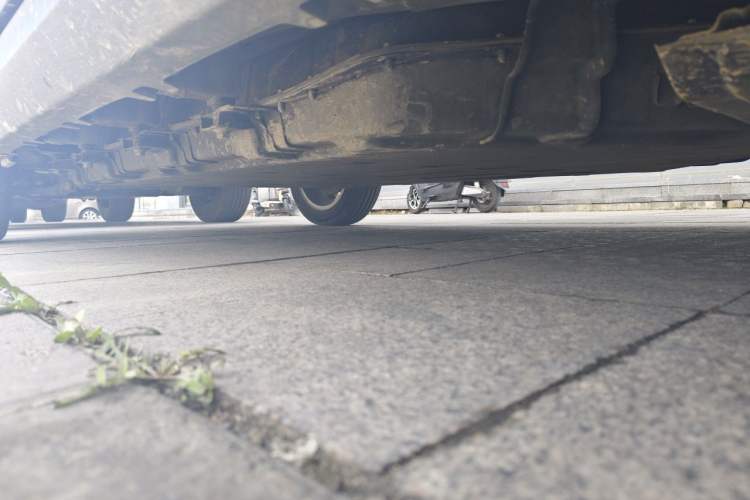 Used Leapmotor T03 2022 YAOJIN Edition Chassis Front Right