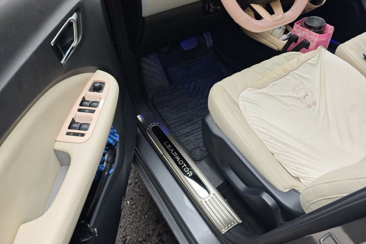 Used Leapmotor T03 2022 Crystal Edition Driver Seat