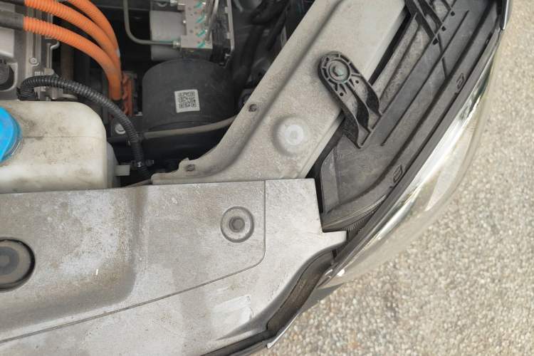 Used Leapmotor T03 2022 Crystal Edition Engine Bay Left
