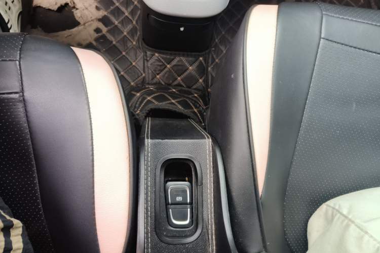 Used Leapmotor T03 2022 Hometown Jade Edition Gear Lever