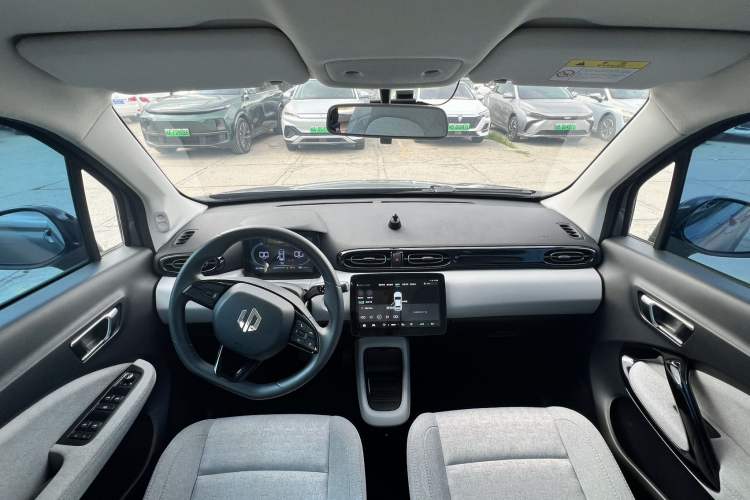 Used Leapmotor T03 2022 Crystal Edition Interior 3