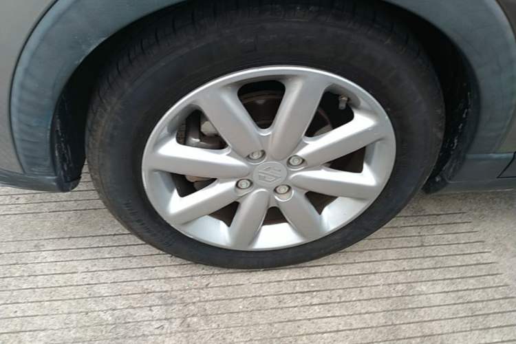 Used Leapmotor T03 2022 Crystal Edition Left Front Wheel Hub
