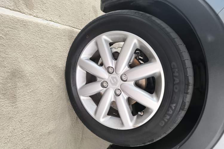 Used Leapmotor T03 2022 Agate Edition Left Front Wheel Hub