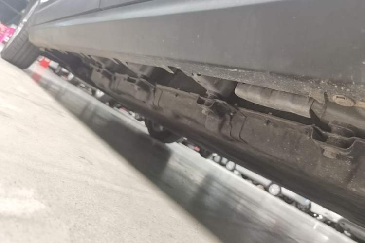 Used Leapmotor T03 2022 Crystal Edition Left Side Sill