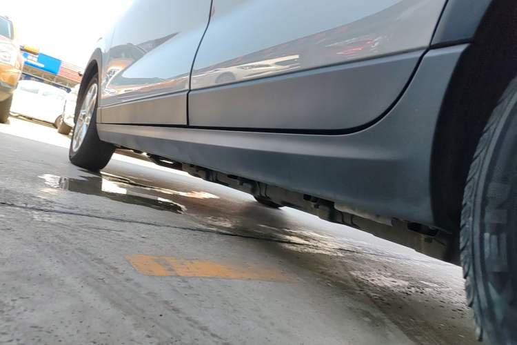 Used Leapmotor T03 2022 Glazed Edition Left Side Sill