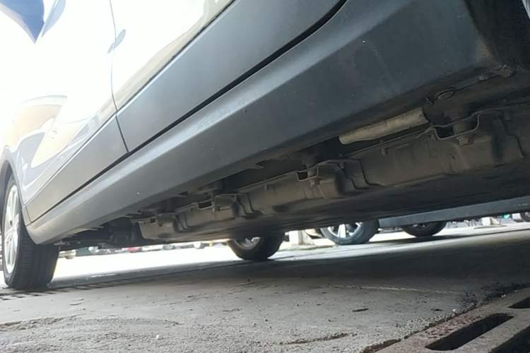 Used Leapmotor T03 2022 Star Diamond Edition Left Side Sill