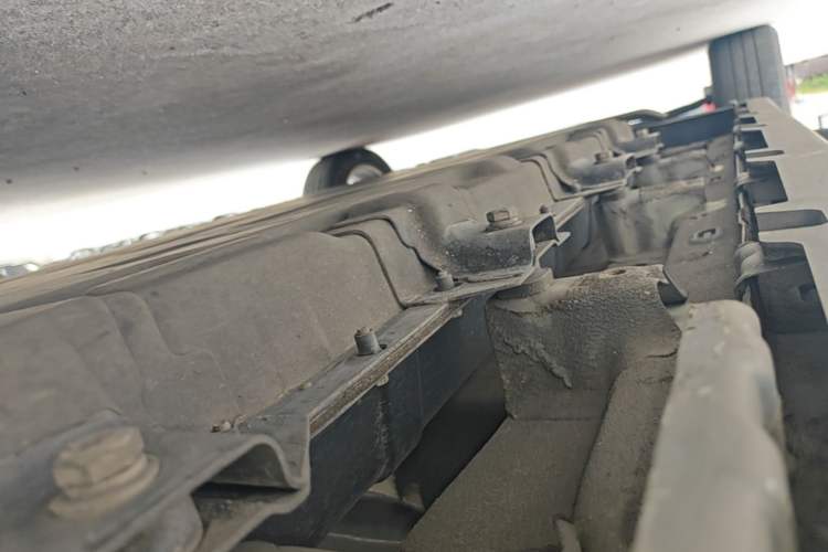 Used Leapmotor T03 2022 Crystal Edition Left Side Sill