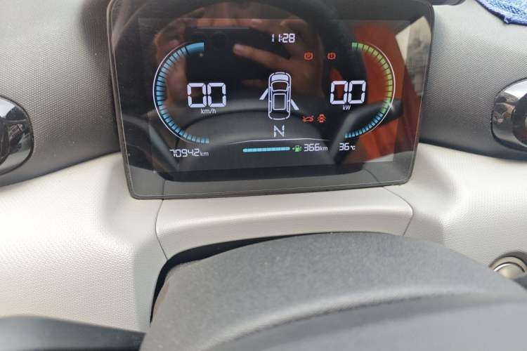 Used Leapmotor T03 2022 Hometown Jade Edition Odometer Close Up