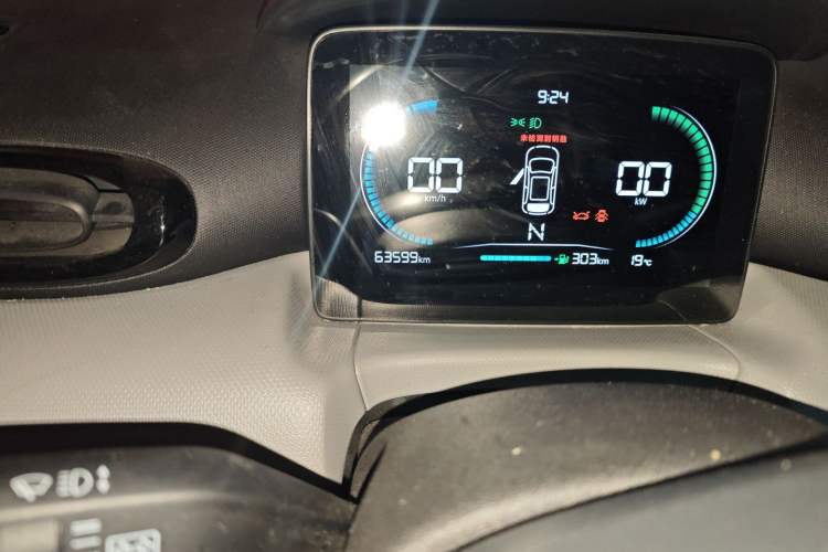 Used Leapmotor T03 2022 Crystal Edition Odometer Close Up