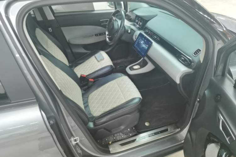 Used Leapmotor T03 2022 Crystal Edition Right Front Seat