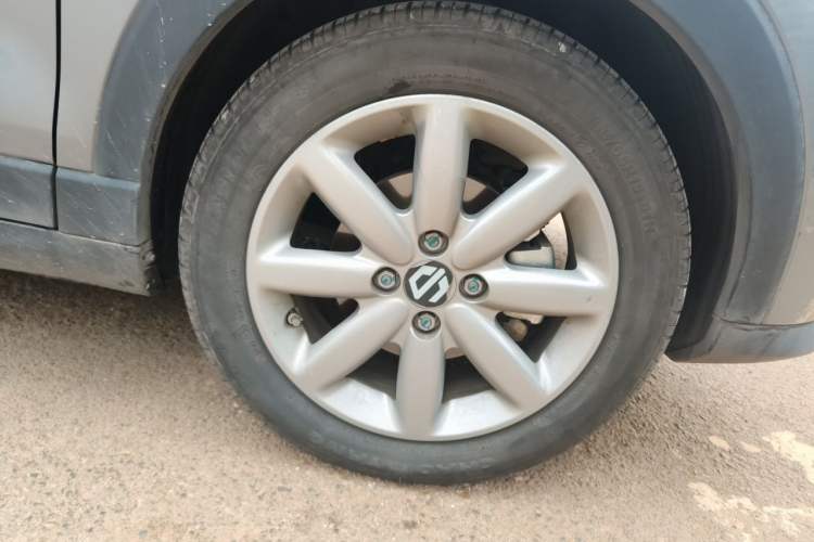 Used Leapmotor T03 2022 Hometown Jade Edition Right Front Wheel Hub