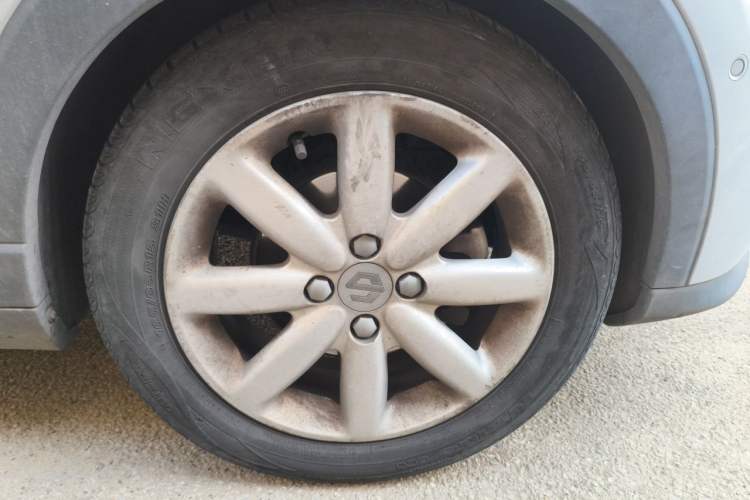 Used Leapmotor T03 2022 Star Diamond Edition Right Front Wheel Hub